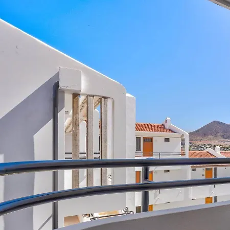 Stylish Flat And Pool With 3 Rooms, Sleeps 6, Cristianos Appartamento Los Cristianos (Tenerife)